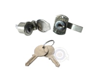 Vista frontal del juego de cerraduras Lambretta S2 en stock