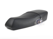 Vista frontal del asiento Negro PX 2011 en stock