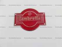 Vista frontal del letrero Lambretta rojo. en stock