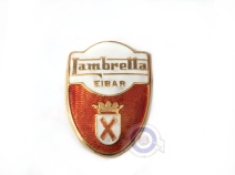 Vista frontal del escudo frontal Lambretta LD en stock