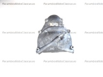 Vista frontal del tapa embrague Vespa en stock