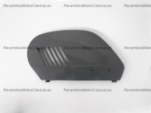 Vista delantera del tapa lateral Izquierda Vespa Plurimatic en stock