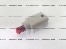 Vista frontal del interruptor freno Vespa. en stock